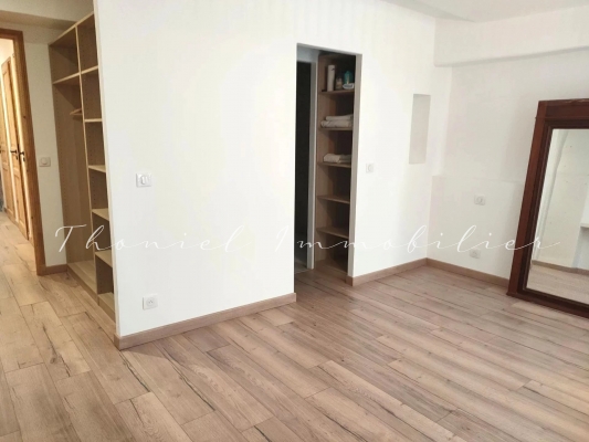 à vendre appartement Grimaud - Appartement rénové à vendre dans Grimaud village