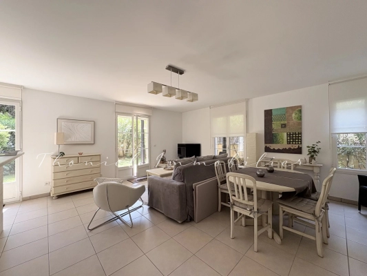 For sale apartment La Croix-Valmer - Bright apartment with a garden and pool– La Croix-Valmer