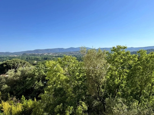 Agence immobilière Grimaud | Thoniel Immobilier | Grimaud : Appartement avec terrasse dans Grimaud