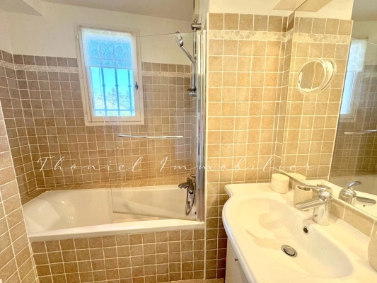 à vendre appartement Grimaud - Appartement avec terrasse dans Grimaud