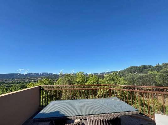 à vendre appartement Grimaud - Appartement avec terrasse dans Grimaud