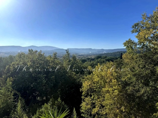 à vendre appartement Grimaud - Appartement 3 pièces en plein centre de Grimaud