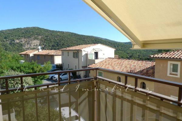 For sale apartment Grimaud - 4 room apartment of 77 m2 in the village of Grimaud