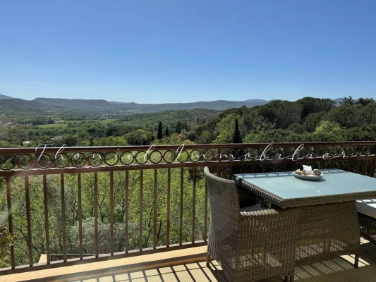 à vendre appartement Grimaud - A vendre : Appartement avec terrasses et vue panoramique à Grimaud
