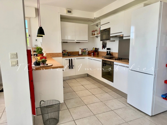 à vendre appartement Grimaud - A vendre : Appartement avec terrasses et vue panoramique à Grimaud