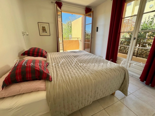 à vendre appartement Grimaud - A vendre : Appartement avec terrasses et vue panoramique à Grimaud