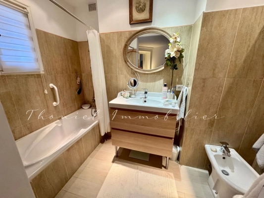 For sale apartment Grimaud - Apartment with garden for sale in a residence with swimming pool in Grimaud