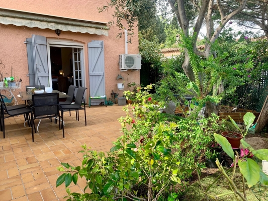 Vente appartement Grimaud - Appartement avec jardin à vendre dans une résidence avec piscine à Grimaud