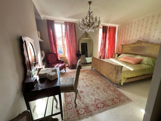 à vendre maison de village Cogolin - Belle demeure de 255 m2 à vendre dans le village de Cogolin
