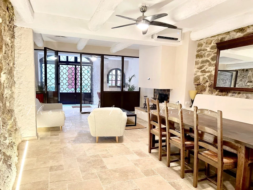 Agence immobilière Grimaud | Thoniel Immobilier | vente Maison village Grimaud