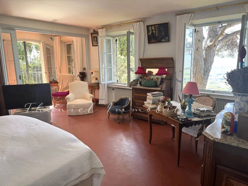 Agence immobilière Grimaud | Thoniel Immobilier | vente Maison village Grimaud