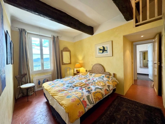 For sale village house Grimaud - For sale : Spacious, charming village house in Grimaud
