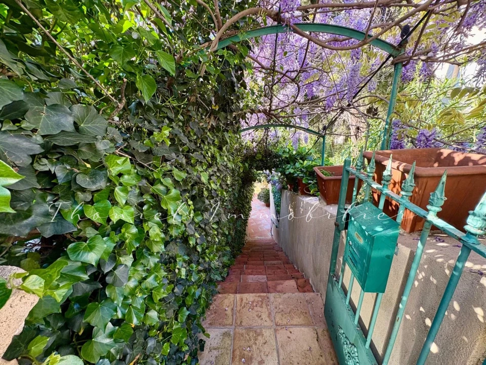 Agence immobilière Grimaud | Thoniel Immobilier | vente Maison village Grimaud