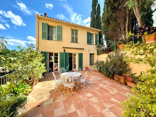 Vente maison de village Grimaud - A vendre : Maison de village à Grimaud spacieuse et pleine de charme