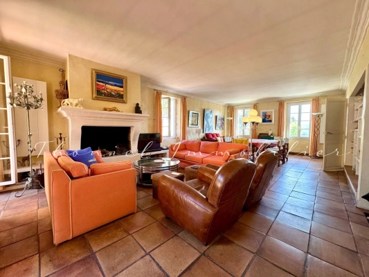 Agence immobilière Grimaud | Thoniel Immobilier sale Village House Grimaud