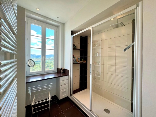 For sale village house Grimaud - For sale : Spacious, charming village house in Grimaud