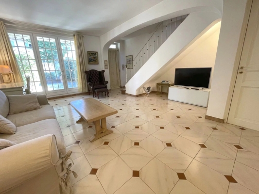 Agence immobilière Grimaud | Thoniel Immobilier sale Village House La Môle