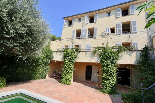 For sale village house Grimaud - Beautiful bastide with garden and pond for sale in Grimaud
