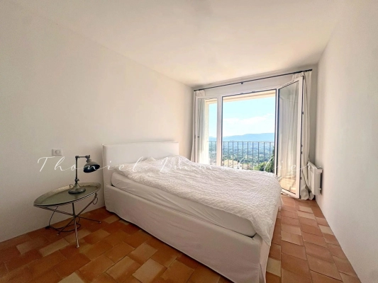 For sale village house Grimaud - A charming 63 m² village house with views in the heart of Grimaud