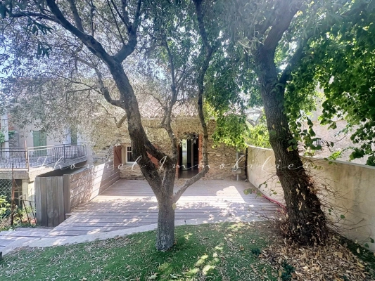 Vente maison de village La Garde-Freinet - Maison de village de 90 m² à vendre à La Garde-Freinet avec grand garage et jardin