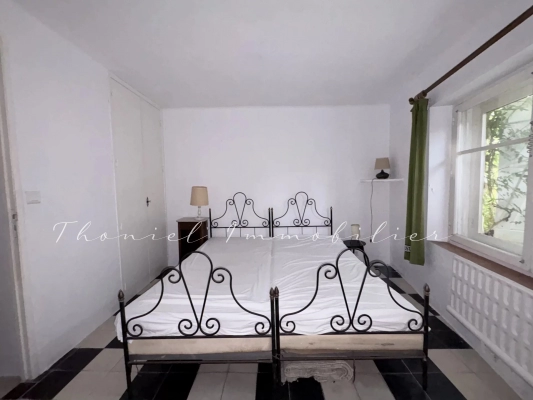 For sale village house Grimaud - For sale in the village of Grimaud: A pair of village houses in need of renovation, with terraces and a small garden