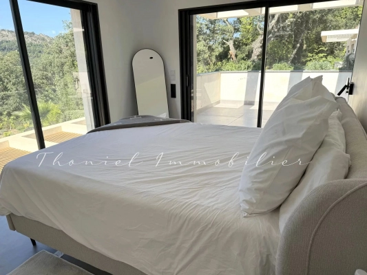 à vendre maison, villa La Garde-Freinet - Vente villa contemporaine dans la campagne de La Garde Freinet