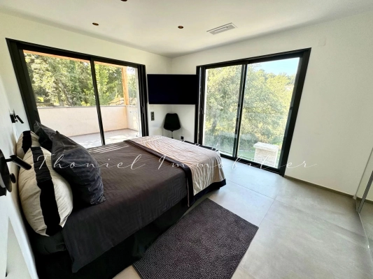 à vendre maison, villa La Garde-Freinet - Vente villa contemporaine dans la campagne de La Garde Freinet