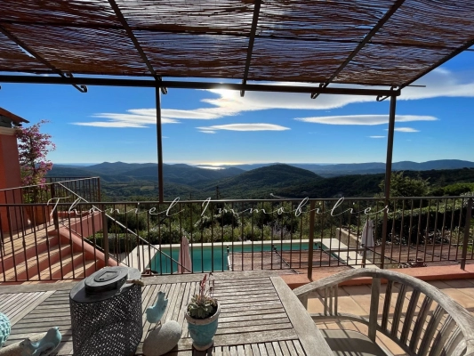 à vendre maison, villa La Garde-Freinet - Villa à vendre à La Garde Freinet avec vue exceptionnelle
