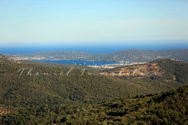 à vendre maison, villa La Garde-Freinet - Villa à vendre à La Garde Freinet avec vue exceptionnelle