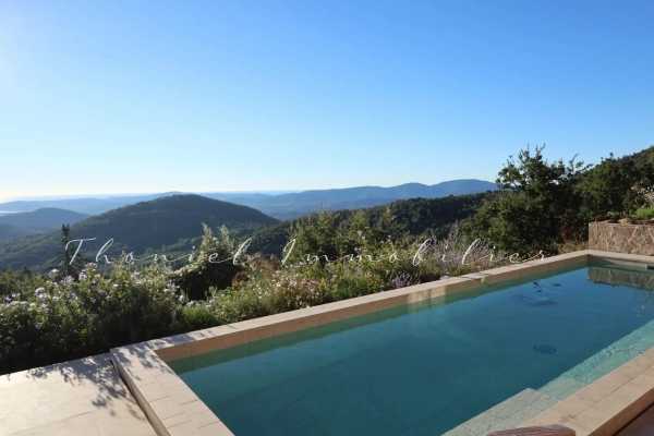 à vendre maison, villa La Garde-Freinet - Villa à vendre à La Garde Freinet avec vue exceptionnelle