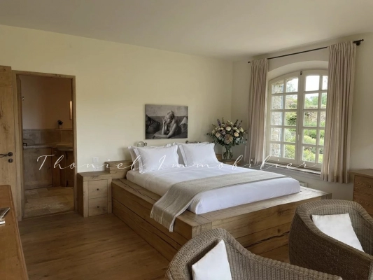 à vendre maison, villa Grimaud - À vendre à Grimaud : Bastide de charme aux matériaux d’exception et finitions sur mesure