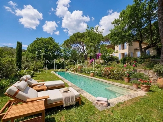 For sale house, villa Grimaud - For sale in Grimaud: Charming country house featuring exceptional materials and custom finishes