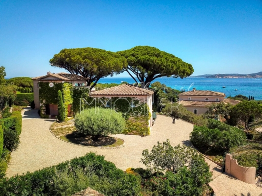 à vendre maison, villa Grimaud - Villa avec vue imprenable sur Saint-Tropez, dans un domaine en bord de mer