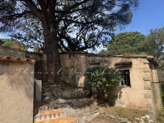 à vendre maison, villa Grimaud - Propriété vue mer à rénover à Grimaud proche des plages
