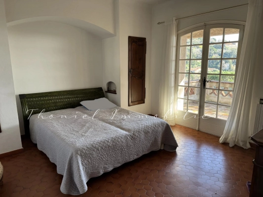 à vendre maison, villa Grimaud - Propriété de 310 m2 à vendre proche du village de Grimaud