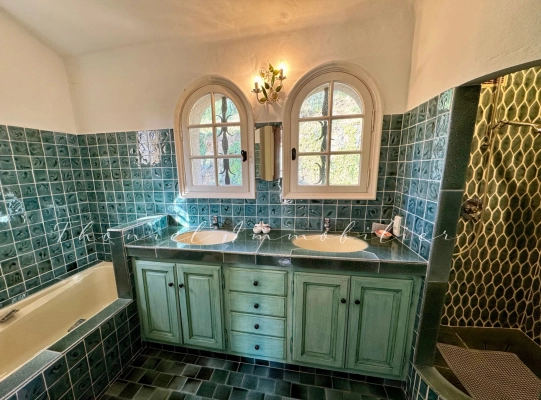 à vendre maison, villa Grimaud - Propriété de 310 m2 à vendre proche du village de Grimaud