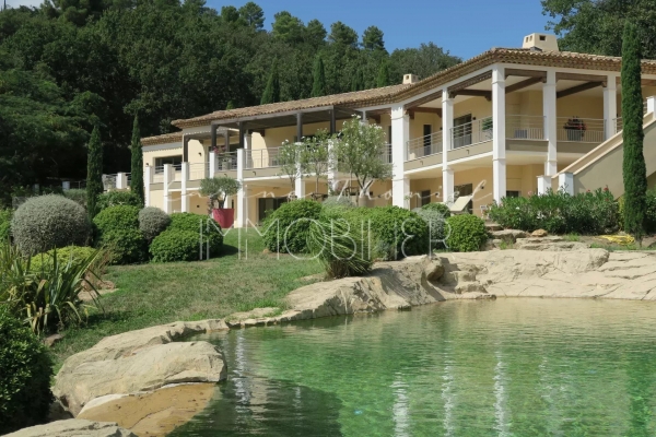 à vendre maison, villa La Garde-Freinet - Villa de 250 m2 au calme absolu à la vente à La Garde Freinet