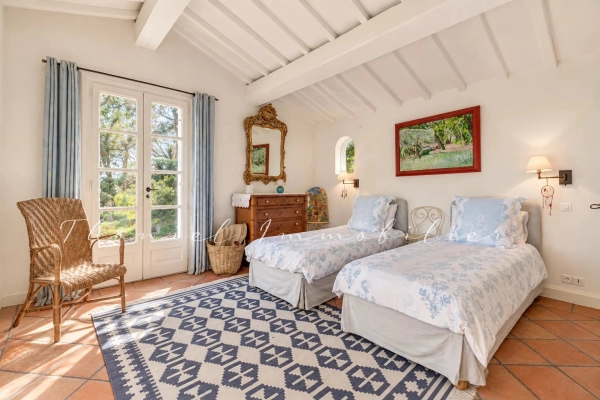 à vendre maison, villa La Garde-Freinet - En exclusivité à La Garde Freinet : propriété de charme dans un site exceptionnel