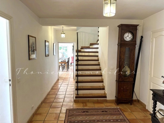 à vendre maison, villa La Garde-Freinet - Exclusivité : Charmante maison de campagne avec vue mer panoramique