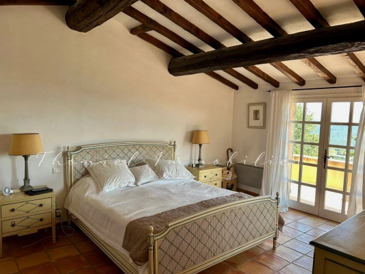 à vendre maison, villa La Garde-Freinet - Exclusivité : Charmante maison de campagne avec vue mer panoramique