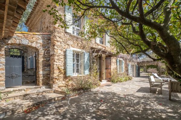 Thoniel agence immobiliere Grimaud maisons-villas - Thoniel Immobilier La Garde-Freinet