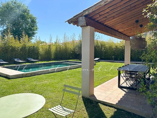 For sale house, villa Grimaud - Modern 5-room villa with a swimming pool and garden