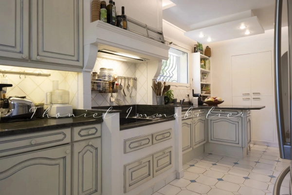 à vendre maison, villa Grimaud - A vendre à Grimaud : Propriété avec vue mer dans un domaine sécurisé