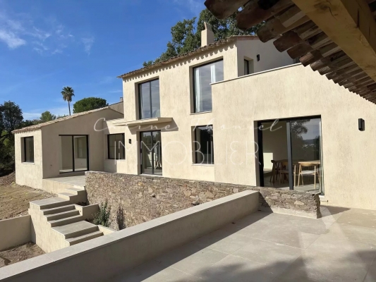 Vente maison, villa Grimaud - Villa entièrement rénovée avec vue mer et sur St Tropez