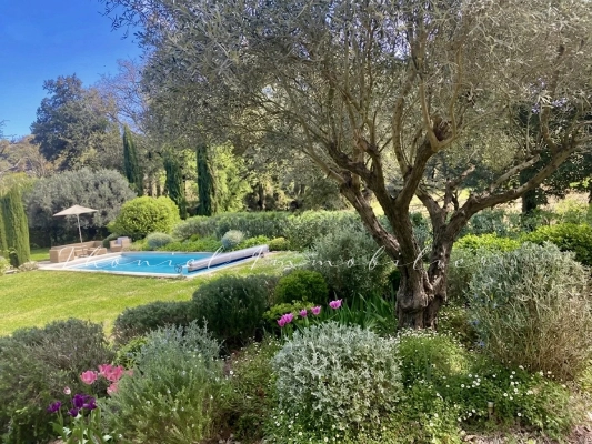à vendre maison, villa Grimaud - Villa de charme à vendre au cœur de la campagne grimaudoise