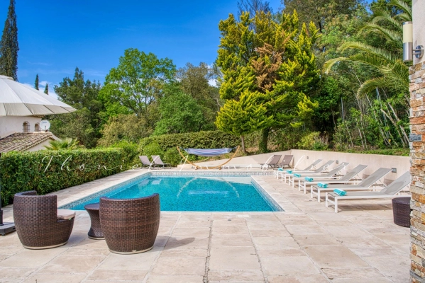 Agence immobilière Grimaud | Thoniel Immobilier vente villa Cogolin
