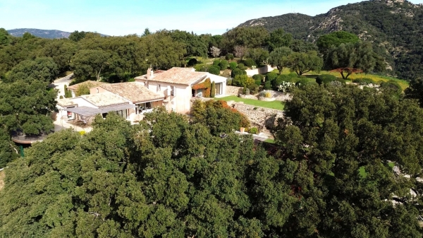 à vendre maison, villa Grimaud - Propriété à vendre avec panorama exceptionnel