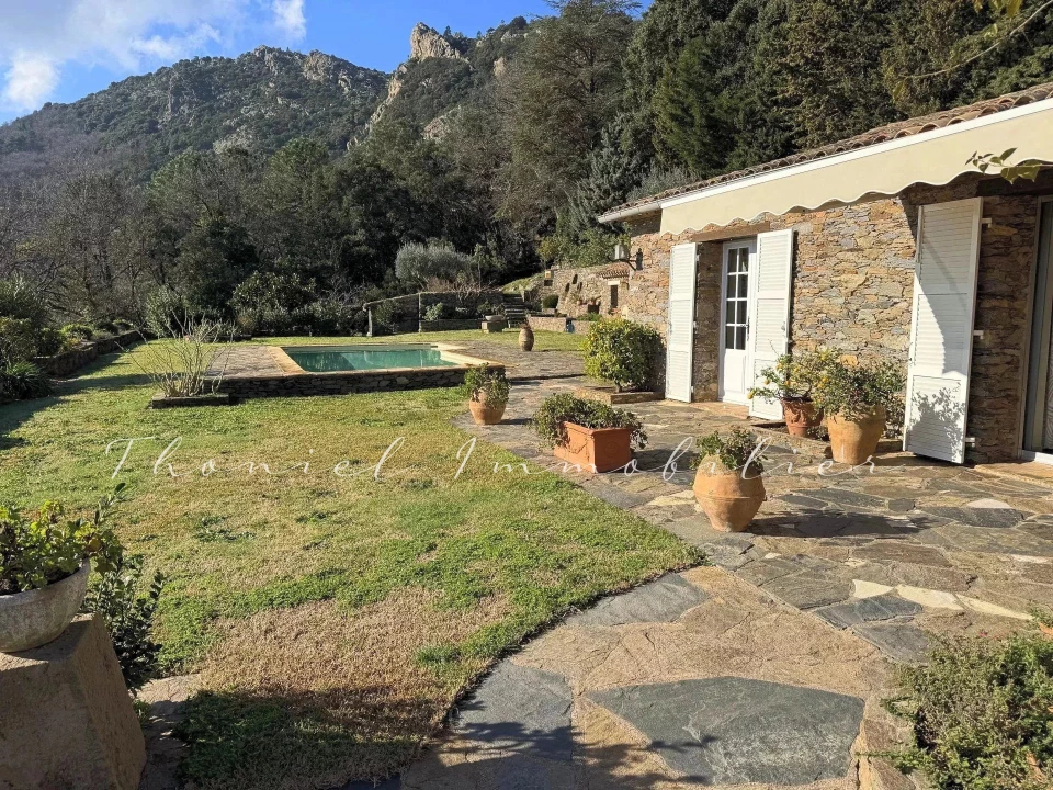 Agence immobilière Grimaud | Thoniel Immobilier | vente Maison La Garde-Freinet