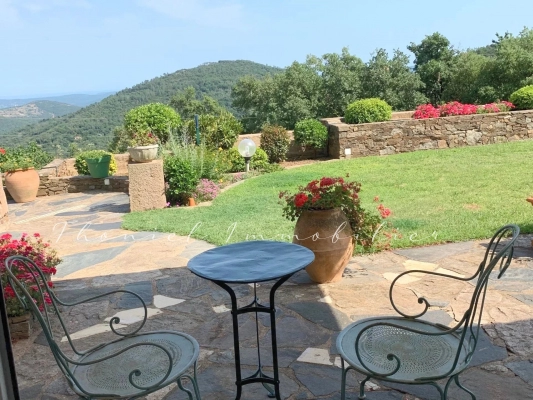 à vendre maison, villa La Garde-Freinet - Maison pleine de charme à vendre à La Garde Freinet