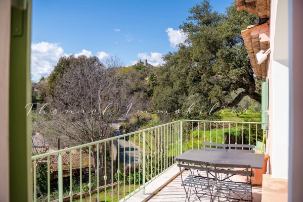 à vendre maison, villa Grimaud - Maison de 400 m2 avec piscine à la vente au pied du village de Grimaud